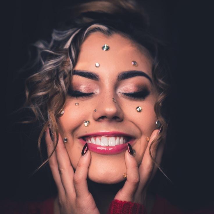 Jordan Lee, Client Relations Director, discussing corporate gifting strategy with business clients